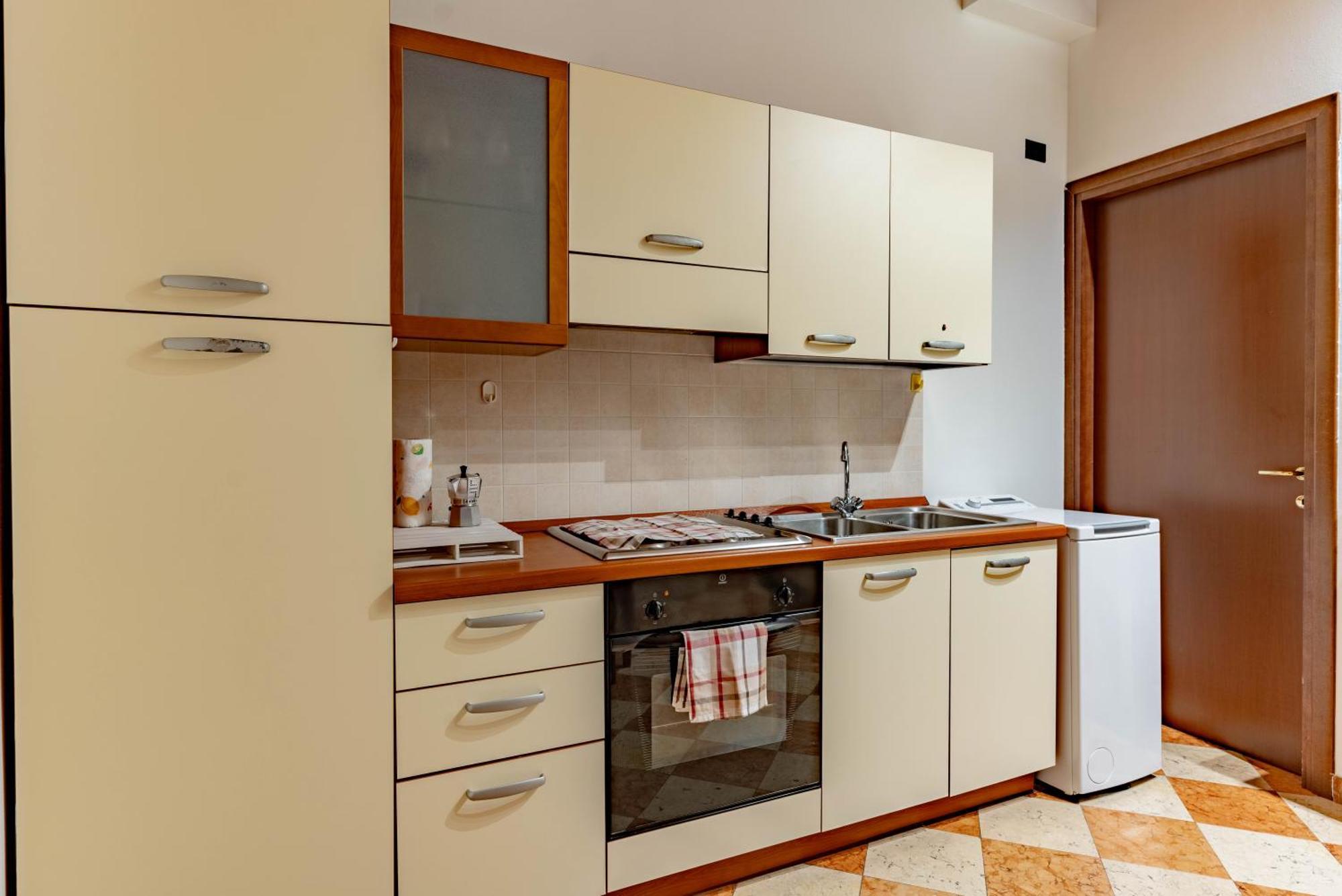 -Near Arena & Giuletta- Pet Friendly Mazzini Palace ヴェローナ エクステリア 写真