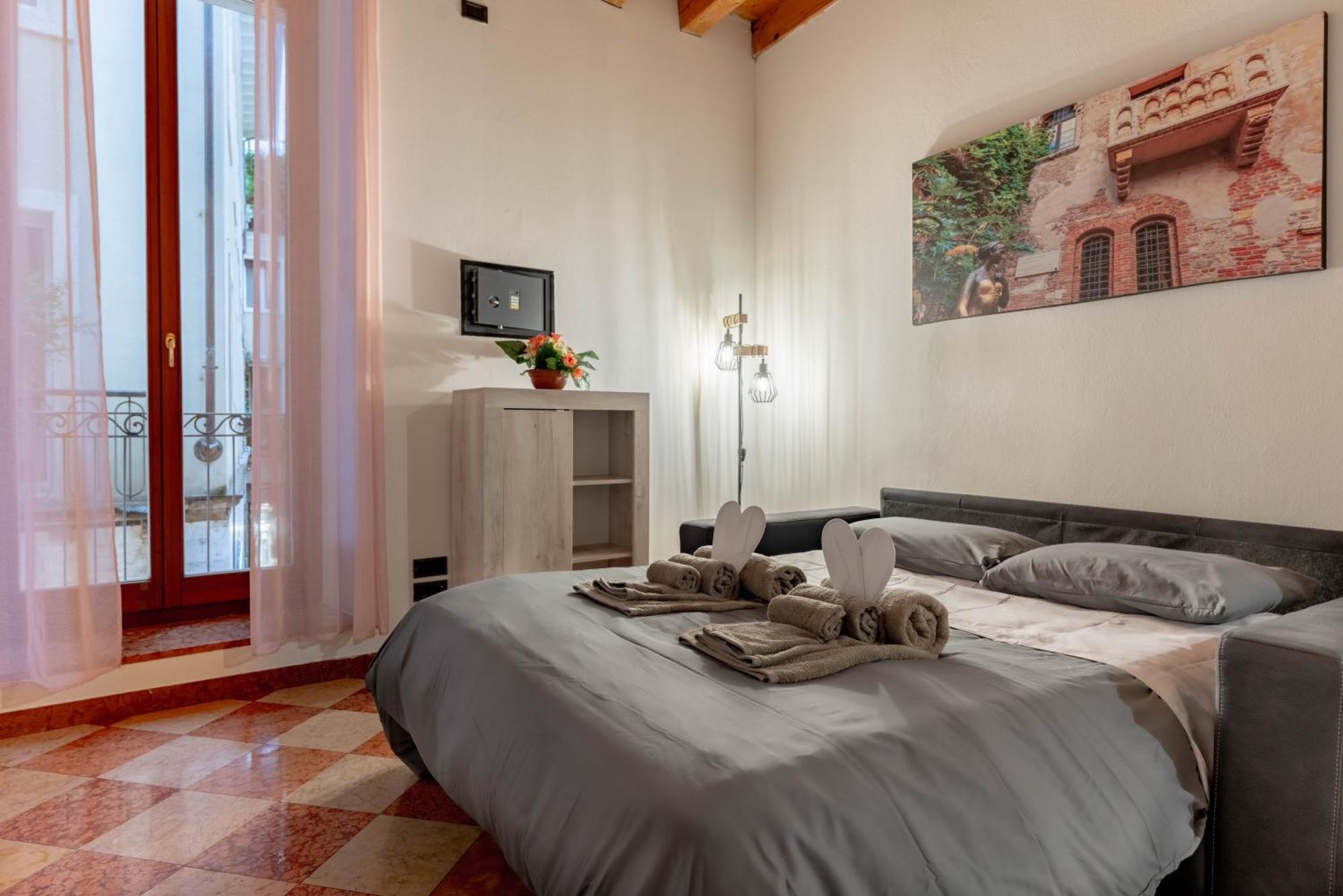 -Near Arena & Giuletta- Pet Friendly Mazzini Palace ヴェローナ エクステリア 写真