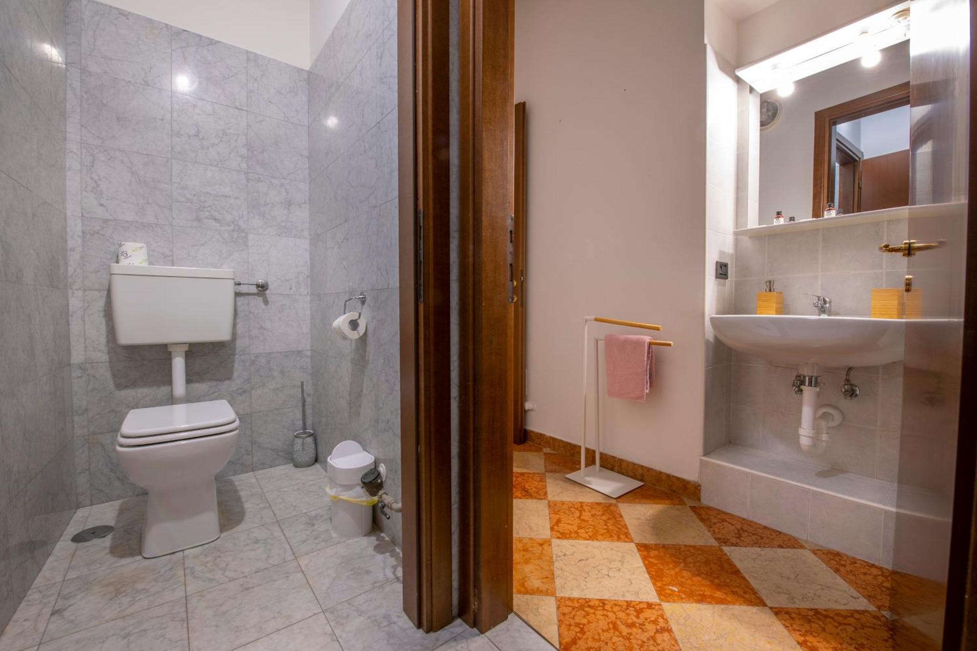 -Near Arena & Giuletta- Pet Friendly Mazzini Palace ヴェローナ エクステリア 写真